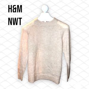 NWT  H&M Lightweight Blush Pink Sweater, M